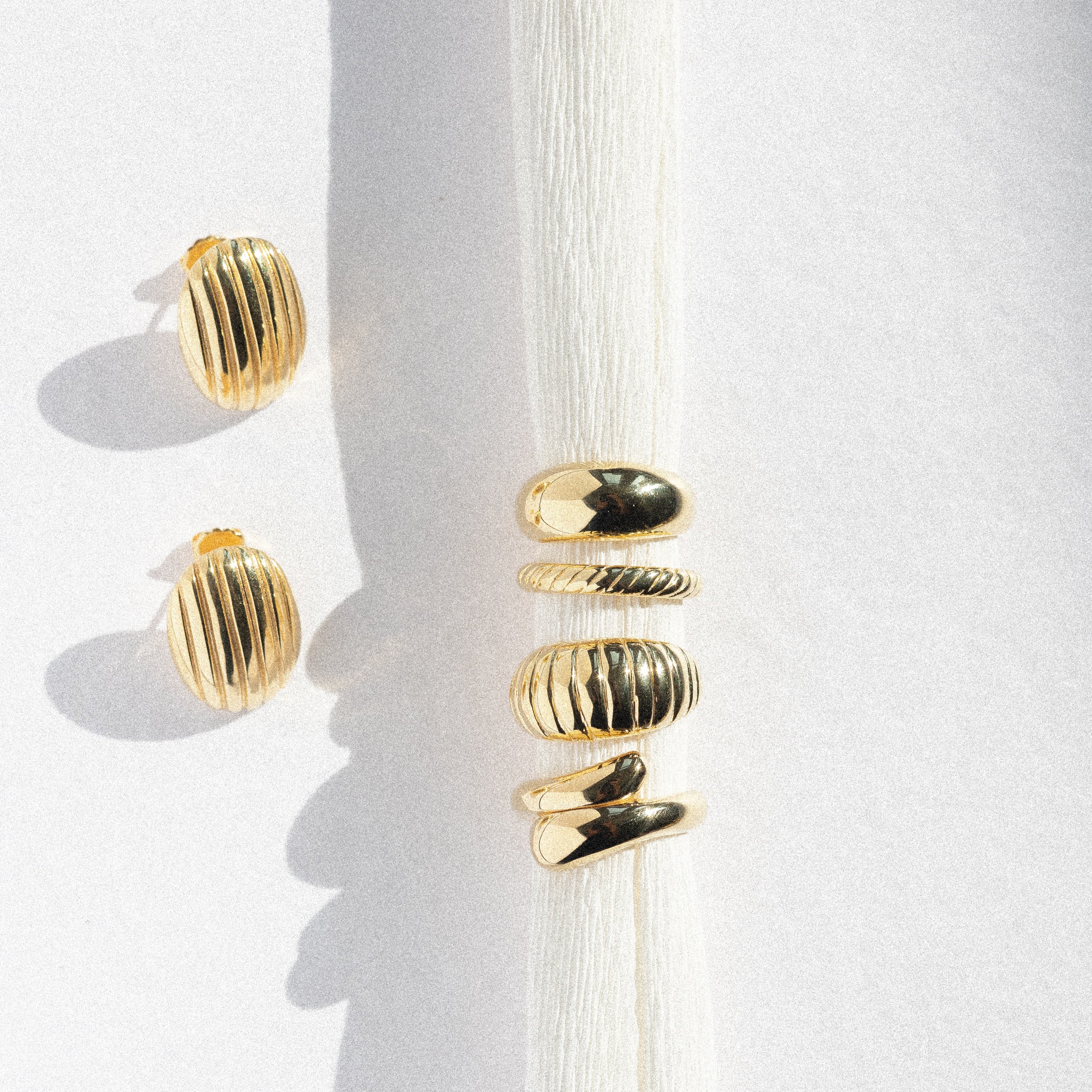 Cercei argint Wave Pebble Studs