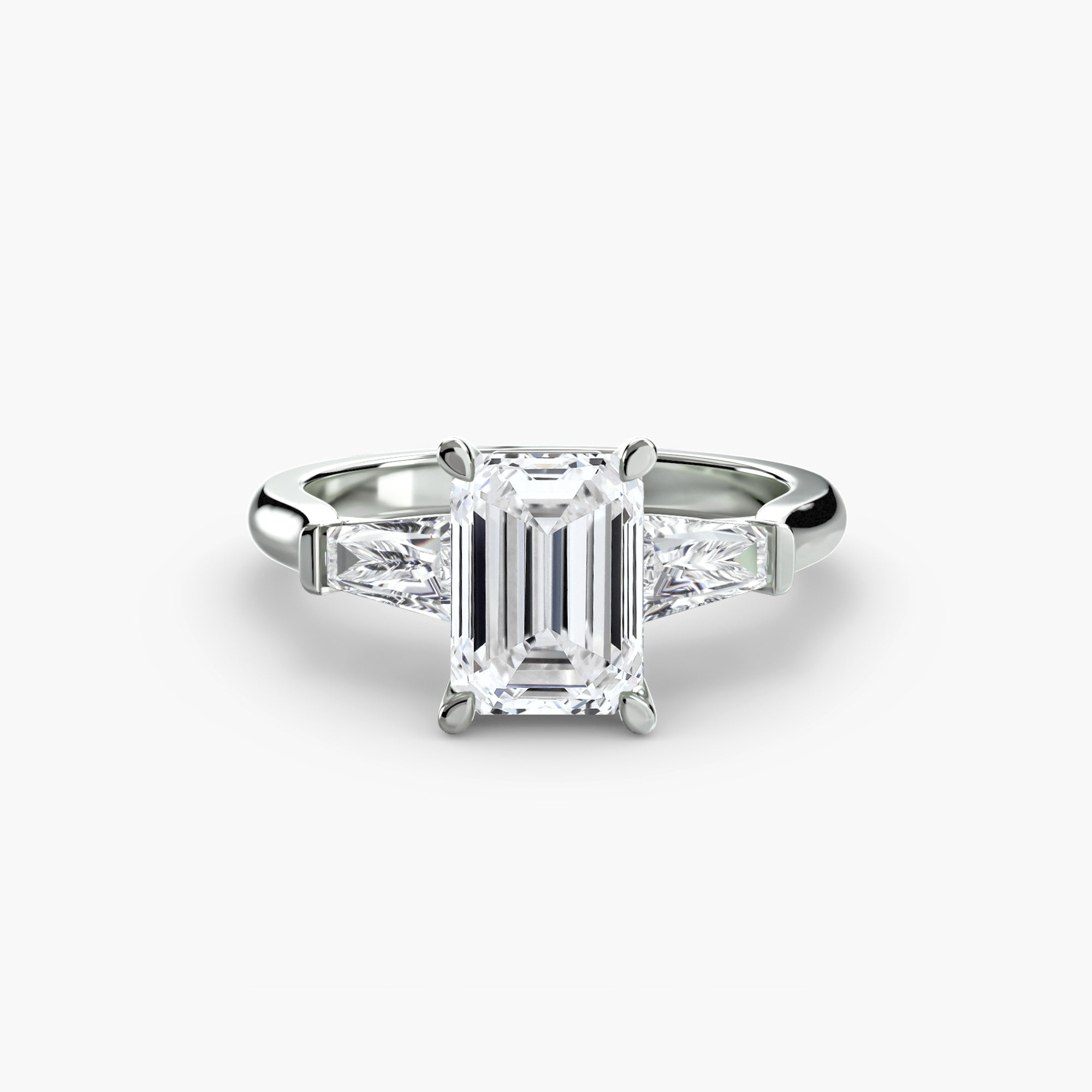 Inel Three-Stone cu Accent Baguette