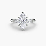 Inel Three-Stone cu Accent Baguette