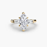 Inel Three-Stone cu Accent Baguette