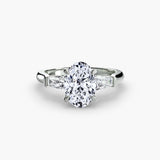 Inel Three-Stone cu Accent Baguette