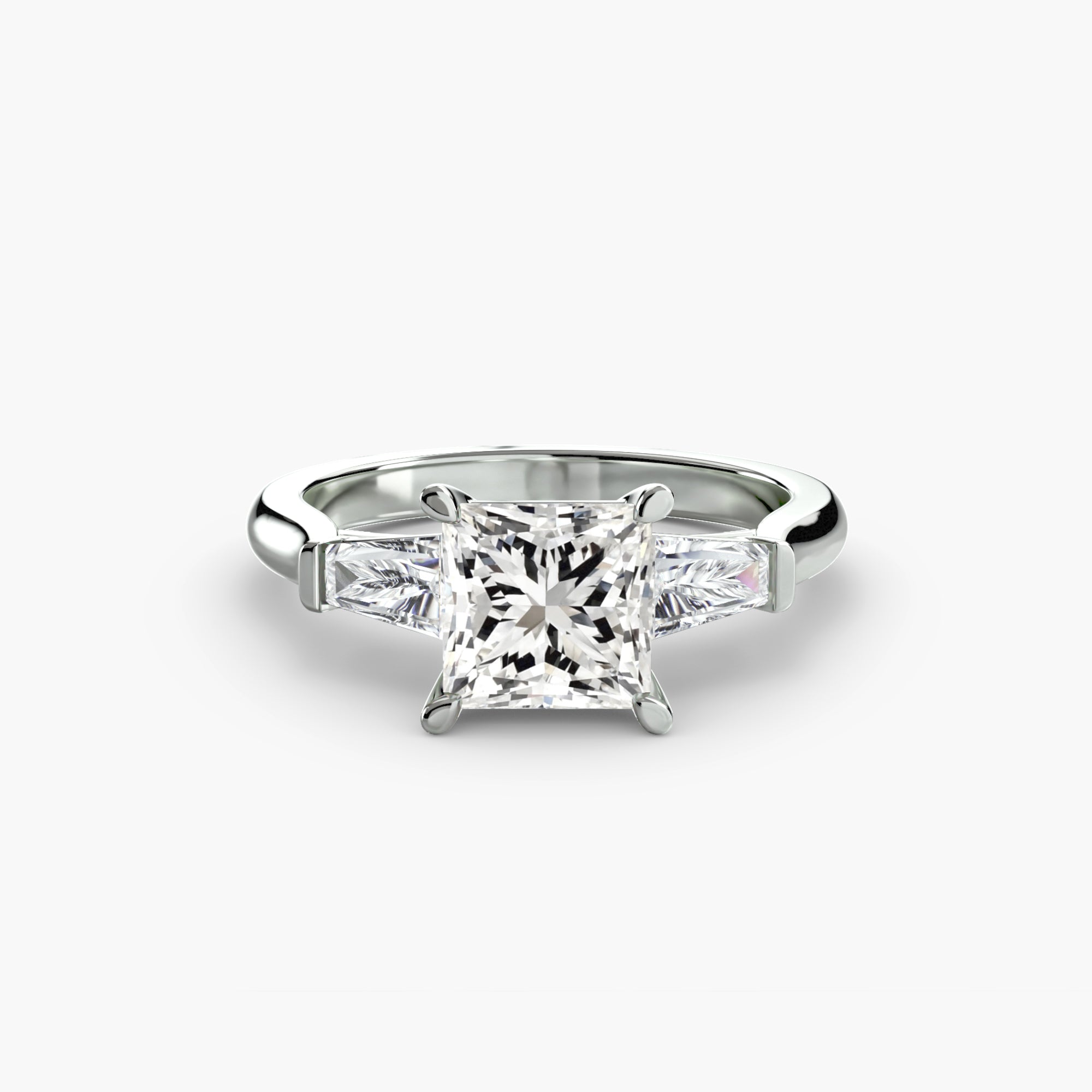 Inel Three-Stone cu Accent Baguette