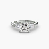 Inel Three-Stone cu Accent Baguette