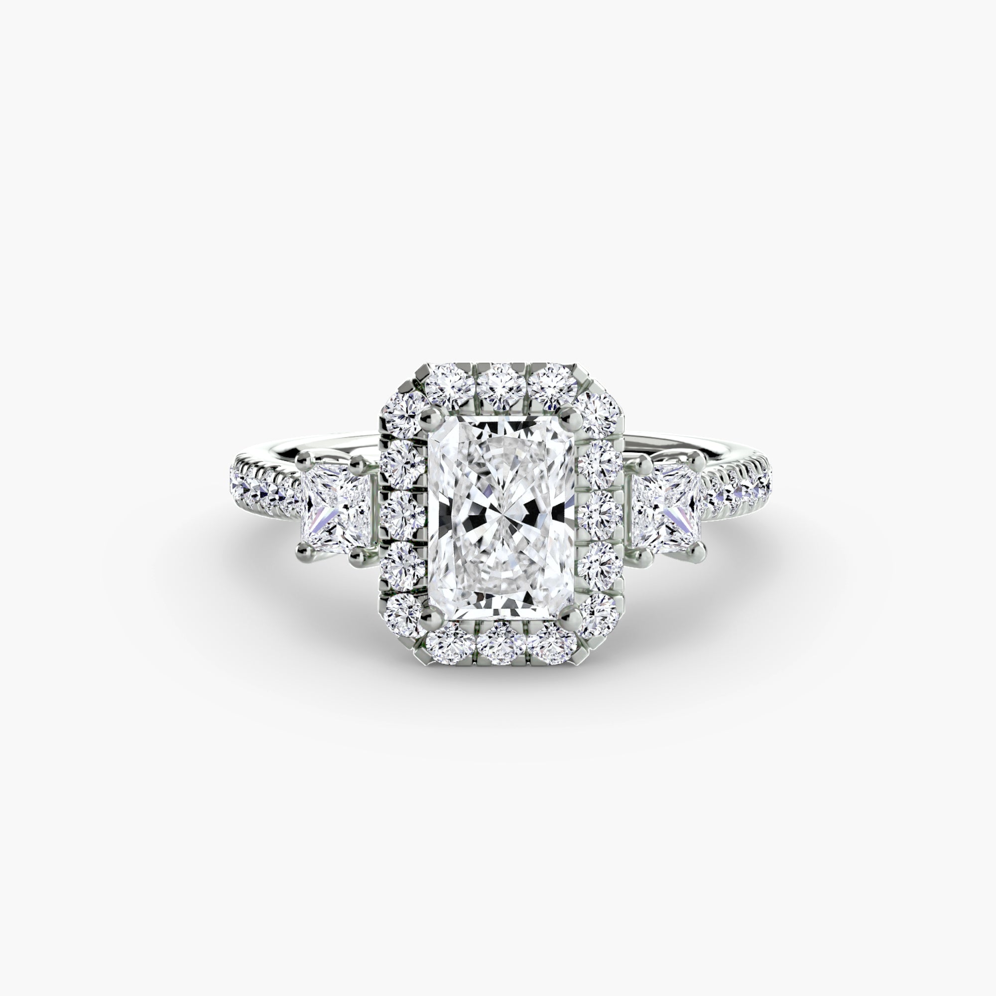Inel Three-Stone cu Halo
