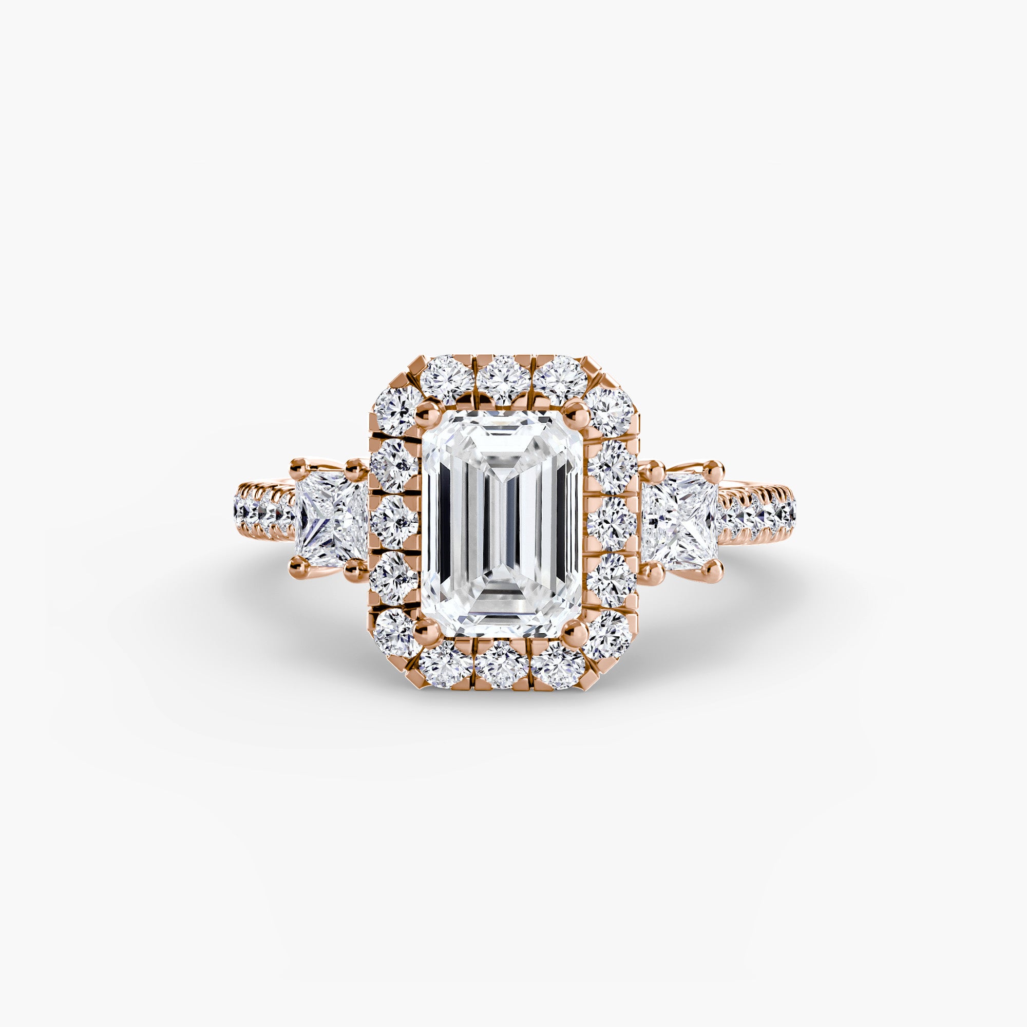 Inel Three-Stone cu Halo