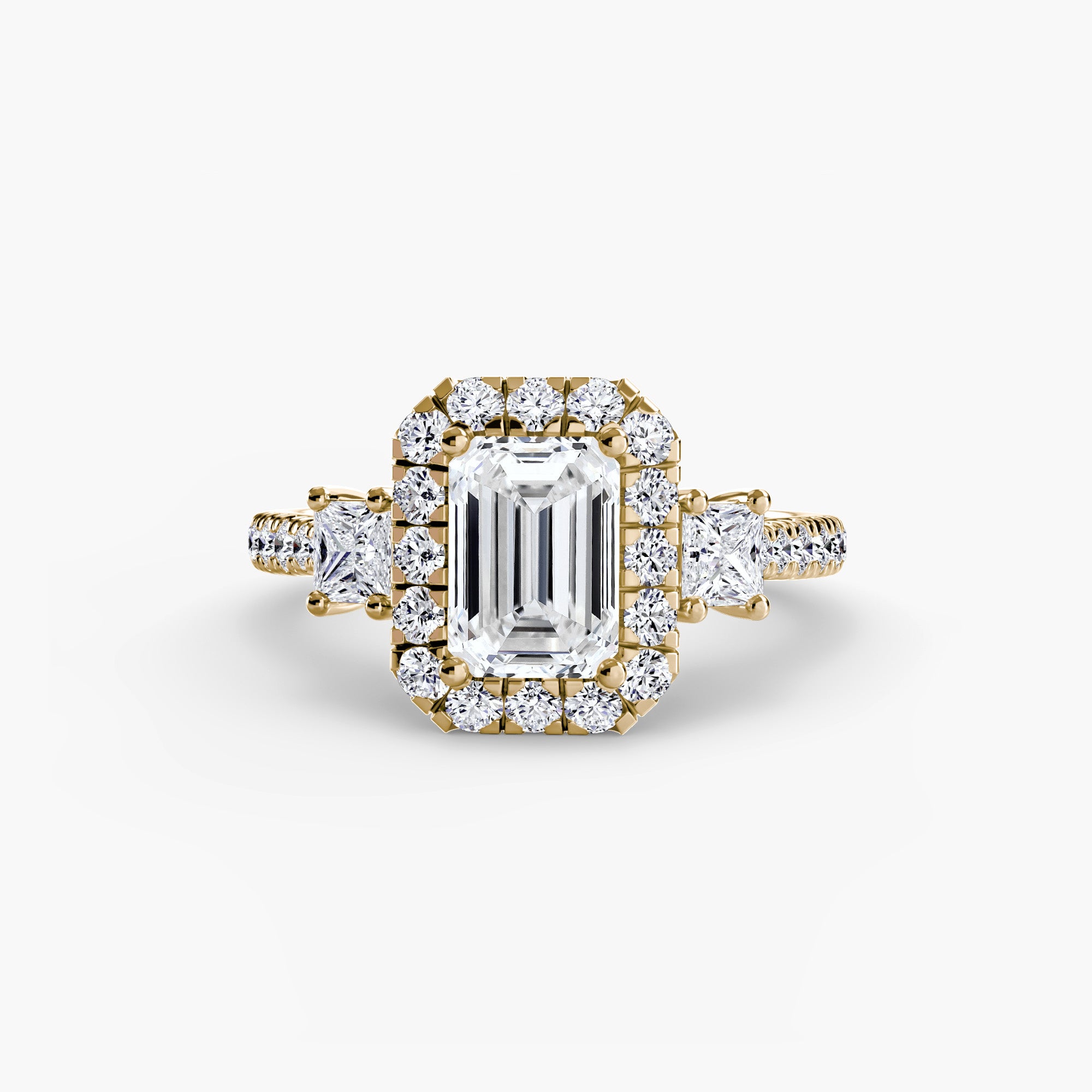 Inel Three-Stone cu Halo